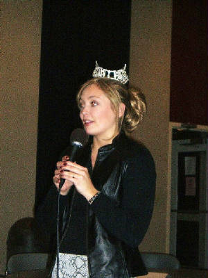 maryspeaking.jpg